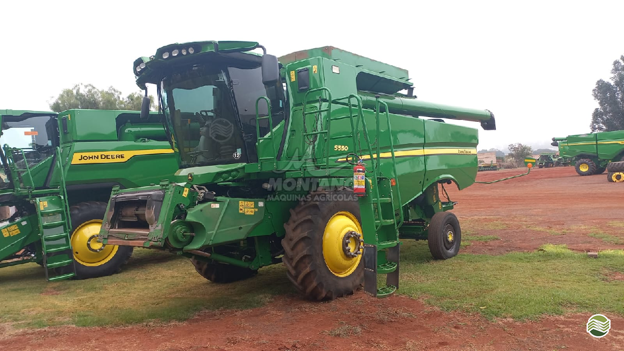 COLHEITADEIRA JOHN DEERE JOHN DEERE S550 Montano Máquinas Agrícolas LAGOA VERMELHA RIO GRANDE DO SUL RS